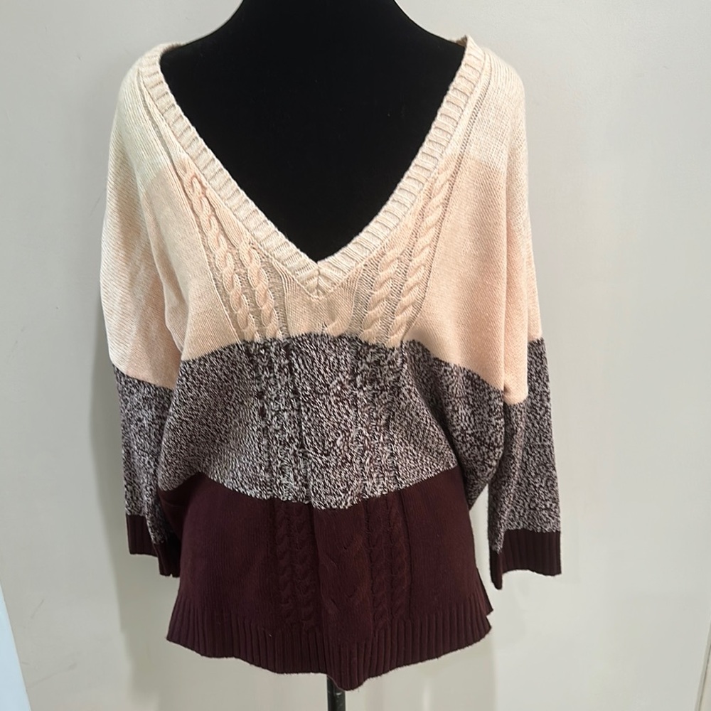 Soho V-Neck Pink/Burgundy Ombré Sweater